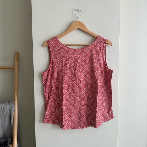 Loft Geometric Bow Back Vintage Soft Tank Size Large - Picture 3 of 6